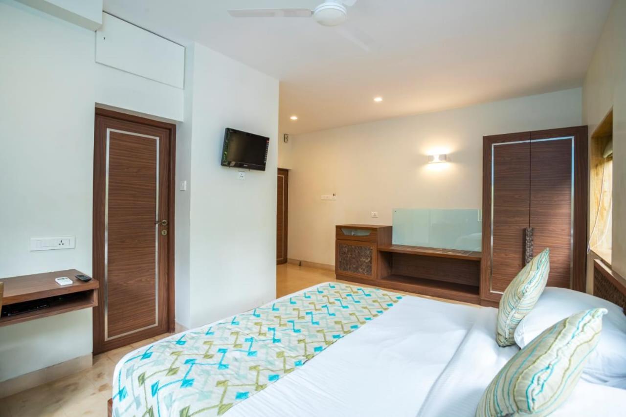 Holiday Goa Otel Arpora Dış mekan fotoğraf